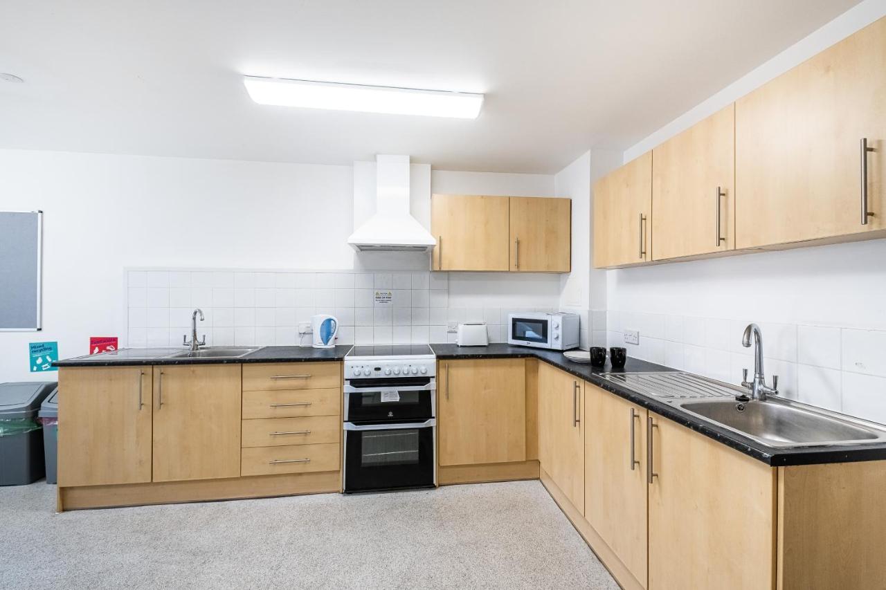 1 Night Free Comfortable Ensuite Rooms, Gillingham - Sk Hoo Extérieur photo