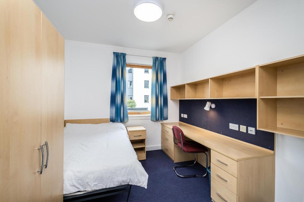 1 Night Free Comfortable Ensuite Rooms, Gillingham - Sk Hoo Extérieur photo